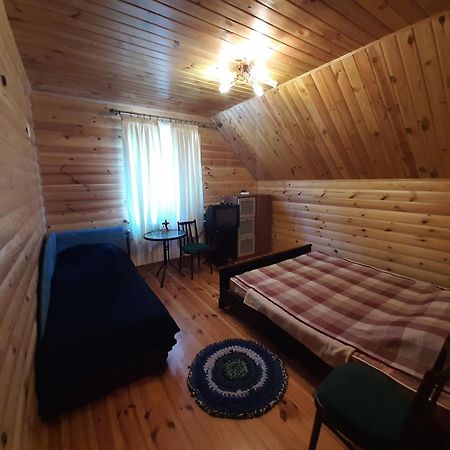 Садиба Орисин Явір Orysyn Yavir Hostal Svityaz' Habitación foto