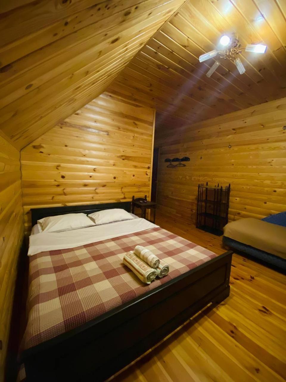 Садиба Орисин Явір Orysyn Yavir Hostal Svityaz' Exterior foto
