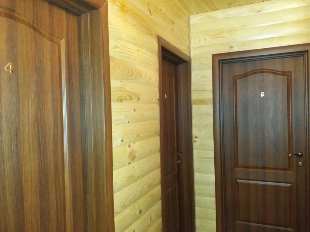 Садиба Орисин Явір Orysyn Yavir Hostal Svityaz' Exterior foto